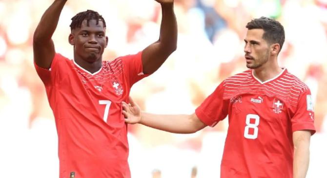 开云真人娱乐官网 -阿扎伦卡重要时刻重要助攻，瑞士队带队取胜！(阿扎伦卡vs拉德万斯卡)